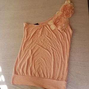 Cantata sz S peach tank with flower embellishments
